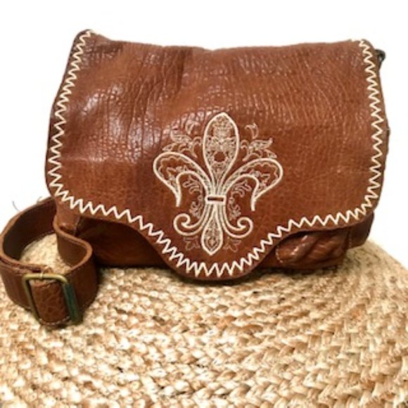 Fleur-de-lis Royal Plush Leather Bag - Picture 15 of 15